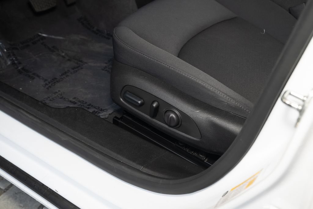 Used 2023 Chevrolet Malibu LT FWD image 21
