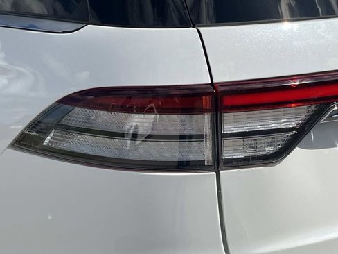 Used 2022 Lincoln Aviator Black Label Grand Touring image 9