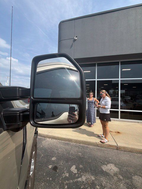 Used 2017 Ford F350 Lariat w/ Lariat Ultimate Package AWD/4WD image 10