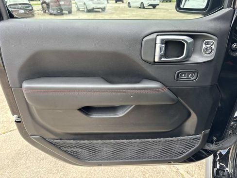 Used 2024 Jeep Wrangler Unlimited Rubicon AWD/4WD image 35