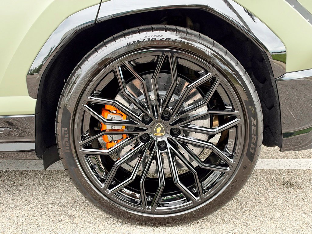 Used 2025 Lamborghini Urus SE AWD/4WD image 15