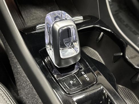 Used 2024 Volvo XC40 B5 Plus w/ Climate Package image 22