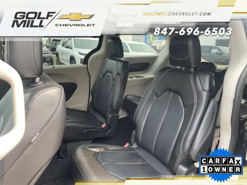 Used 2023 Chrysler Pacifica Touring-L FWD image 27