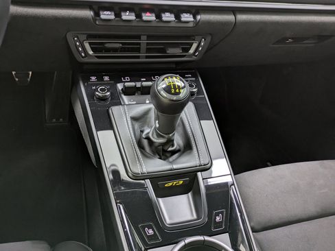 Certified 2022 Porsche 911 GT3 image 21