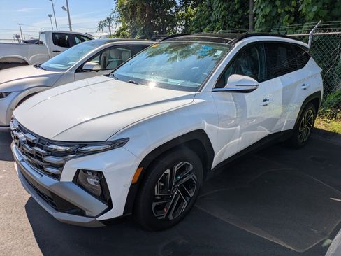 Used 2025 Hyundai Tucson Limited FWD image 3