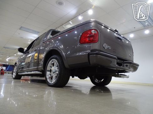 Used 2002 Ford F150 Harley-Davidson image 10