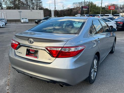 Used 2015 Toyota Camry SE FWD image 7