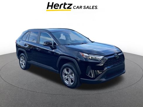 Used 2025 Toyota RAV4 XLE image 1