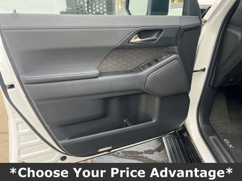 Used 2024 Lexus GX 550 w/ Accessory Package (Z1) image 44