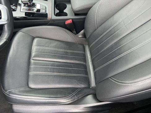 Certified 2023 Audi Q5 2.0T Premium w/ Convenience Package image 11