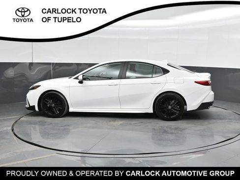 Used 2026 Toyota Camry SE FWD image 10