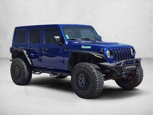 Used 2018 Jeep Wrangler Unlimited Sahara w/ Quick Order Package 24M Moab AWD/4WD image 3