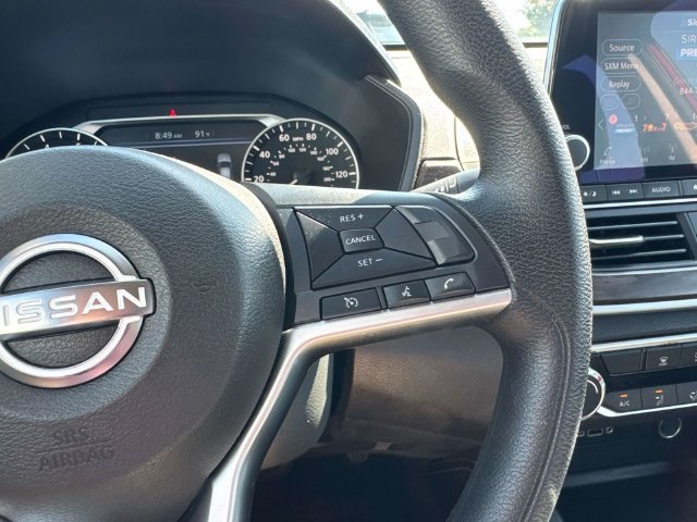 Used 2023 Nissan Altima 2.5 SV FWD image 29