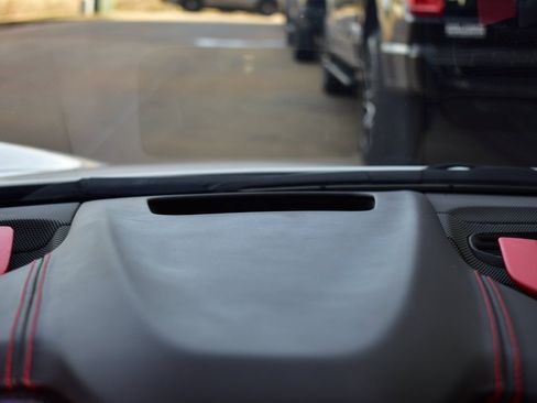 Used 2021 Chevrolet Corvette Stingray w/ Z51 Performance Package image 38