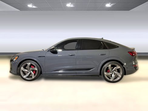 Certified 2024 Audi SQ8 e-tron Premium Plus w/ Black Optic Package AWD/4WD image 2