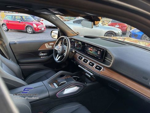 Used 2022 Mercedes-Benz GLS 450 4MATIC image 12