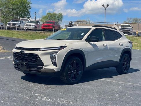 New 2026 Chevrolet Trax ACTIV FWD image 3