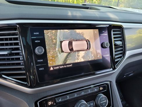 Used 2022 Volkswagen Atlas Cross Sport SEL Premium R-Line AWD/4WD image 18