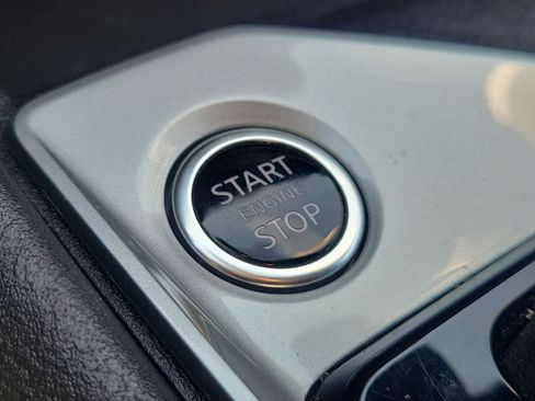 Used 2025 Nissan Altima 2.5 SV FWD image 30