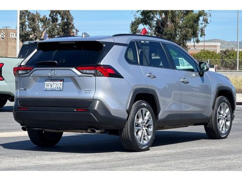 Certified 2023 Toyota RAV4 XLE Premium image 4