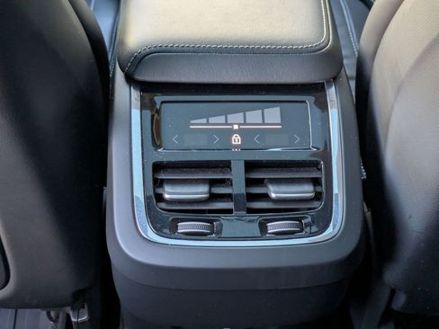 Used 2021 Volvo XC60 T5 Inscription image 23