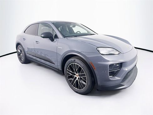 New 2025 Porsche Macan 4 Electric image 7