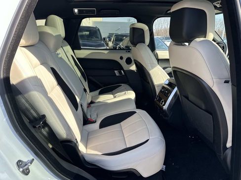 Used 2022 Land Rover Range Rover Sport HSE Dynamic image 36