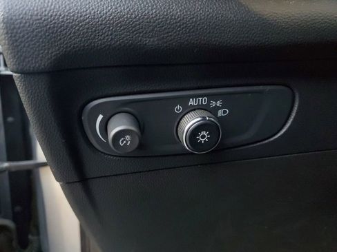 Used 2022 Buick Envision Essence w/ Sport Touring Package image 14