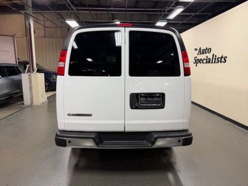 Used 2024 Chevrolet Express 3500 LT w/ LT Preferred Equipment Group RWD image 4