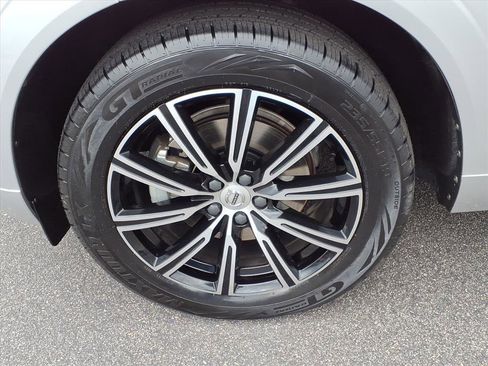 Used 2020 Volvo XC60 T5 Inscription w/ Protection Package image 11
