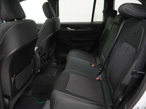 New 2026 Jeep Grand Cherokee Laredo X AWD/4WD image 17