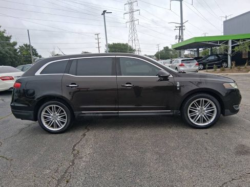 Used 2013 Lincoln MKT AWD image 4