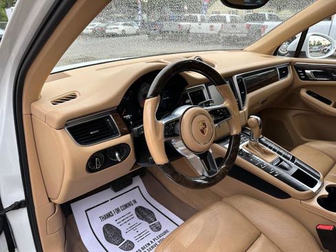 Used 2015 Porsche Macan S image 16