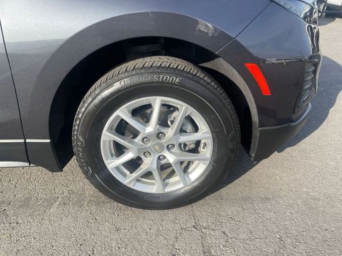 Used 2022 Chevrolet Equinox LS image 30