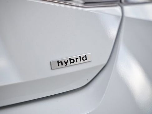 Used 2025 Hyundai Elantra Limited FWD image 9