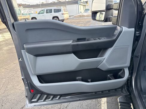 Used 2025 Ford F250 XL w/ XL Driver Assist Package image 17