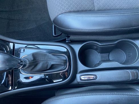 Used 2021 Buick Encore Preferred image 29