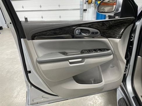 Used 2014 Buick Enclave Premium image 13