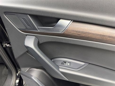 Used 2023 Audi Q5 2.0T Premium image 44