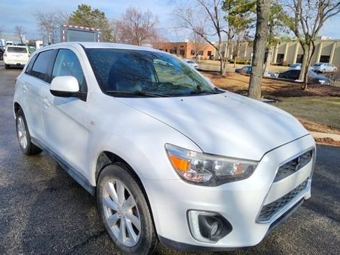 Used 2015 Mitsubishi Outlander Sport SE image 4