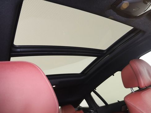 Used 2022 BMW X6 M50i w/ Executive Package image 11