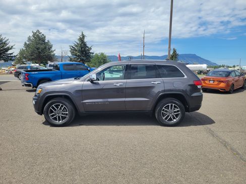 Used 2020 Jeep Grand Cherokee Limited w/ Luxury Group II AWD/4WD image 16