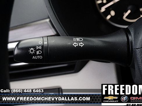 Used 2025 Nissan Altima 2.5 SV image 23