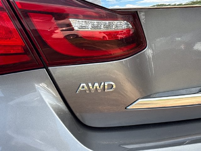 Used 2015 INFINITI Q70 L 5.6 w/ V8 Deluxe Technology Package AWD/4WD image 6