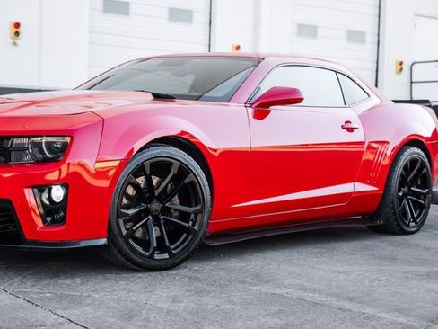 Used 2010 Chevrolet Camaro SS w/ RS Package image 38