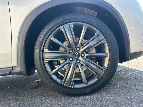 Used 2020 INFINITI QX50 Essential w/ Edition 30 Package FWD image 13