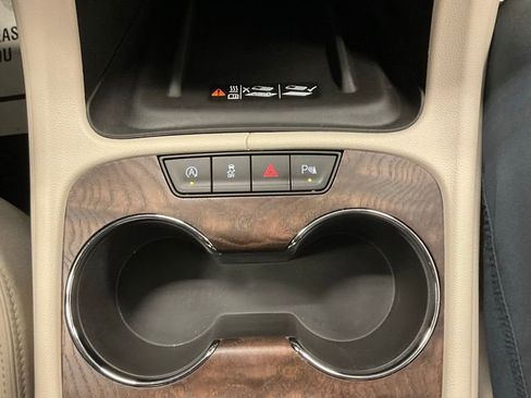 Used 2021 GMC Acadia Denali w/ Denali Technology Package image 29