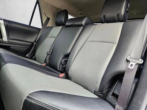 Used 2018 Toyota 4Runner SR5 Premium image 18