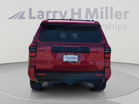 Certified 2026 Toyota 4Runner SR5 AWD/4WD image 4