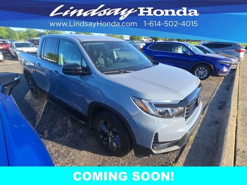 Used 2023 Honda Ridgeline Sport image 2